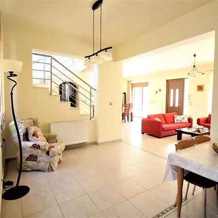 Cheerful Villa Filerimos